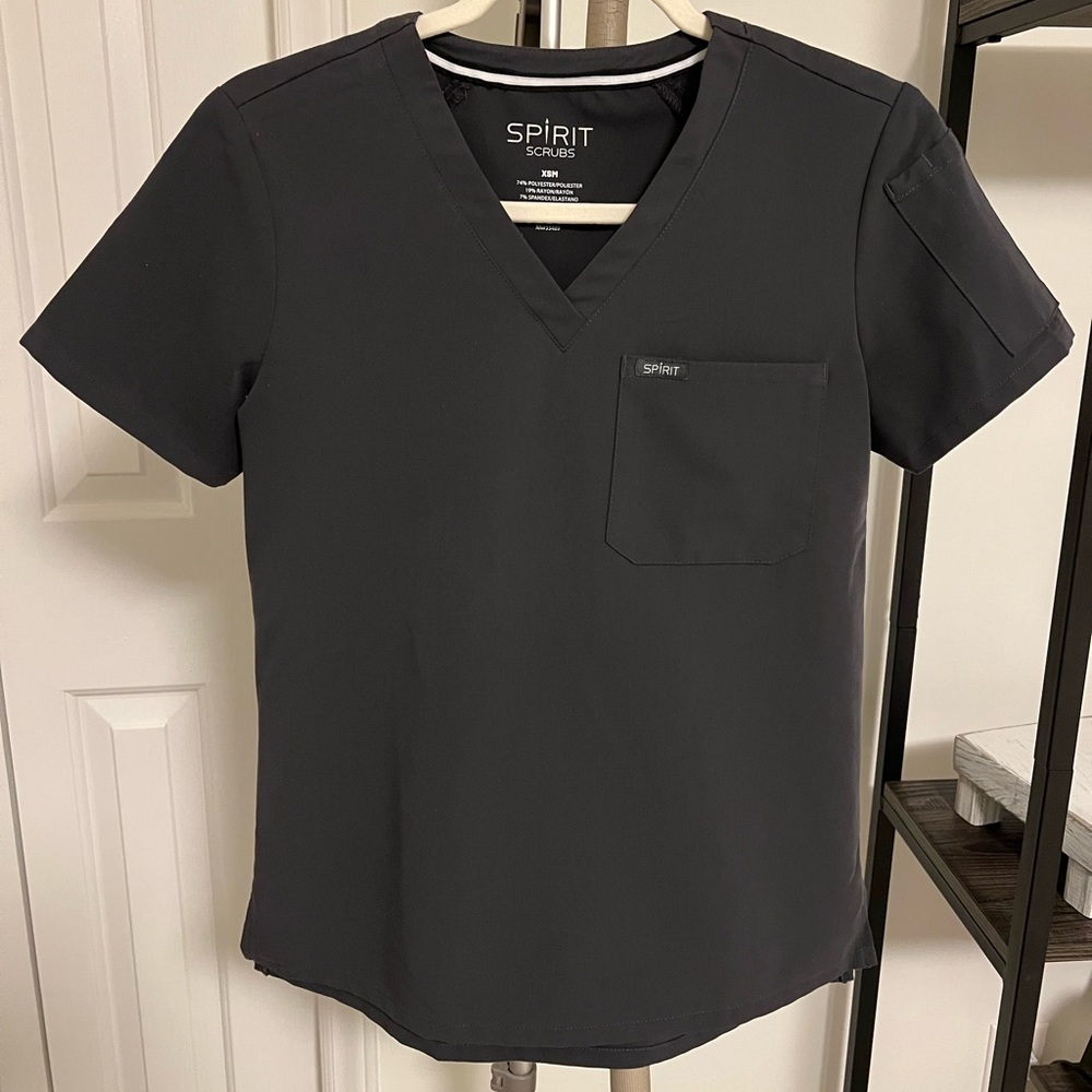 Women’s Gray Spirit Scrub Set